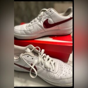 Nike Air size 13
Good condition 
No box